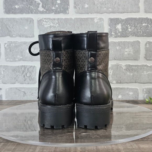 Daisy Fuentes Boots Lace Up Lug Sole Ankle Booties Monogram Bling Accent 5.5M - Picture 6 of 10